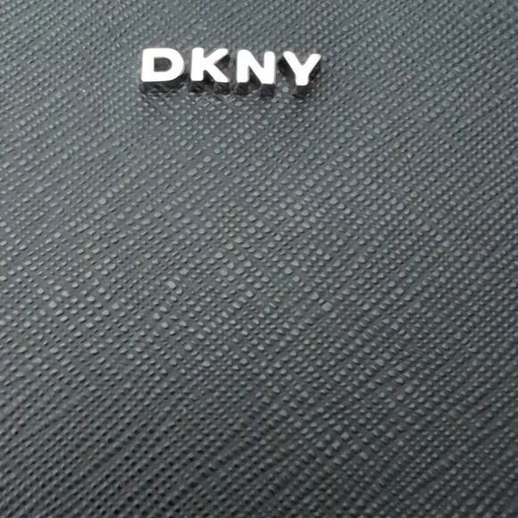 NWT DKNY Black Textured Bifold Mini Wallet - Picture 7 of 7